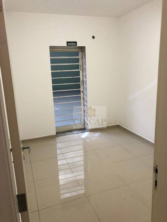 Casa para alugar com 4 quartos, 450m² - Foto 17