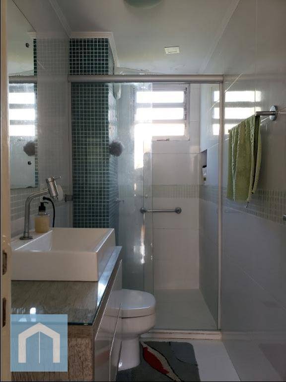 Apartamento à venda com 3 quartos, 75m² - Foto 1