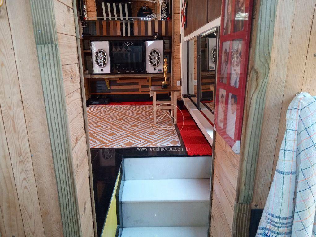 Casa à venda com 3 quartos, 180m² - Foto 17