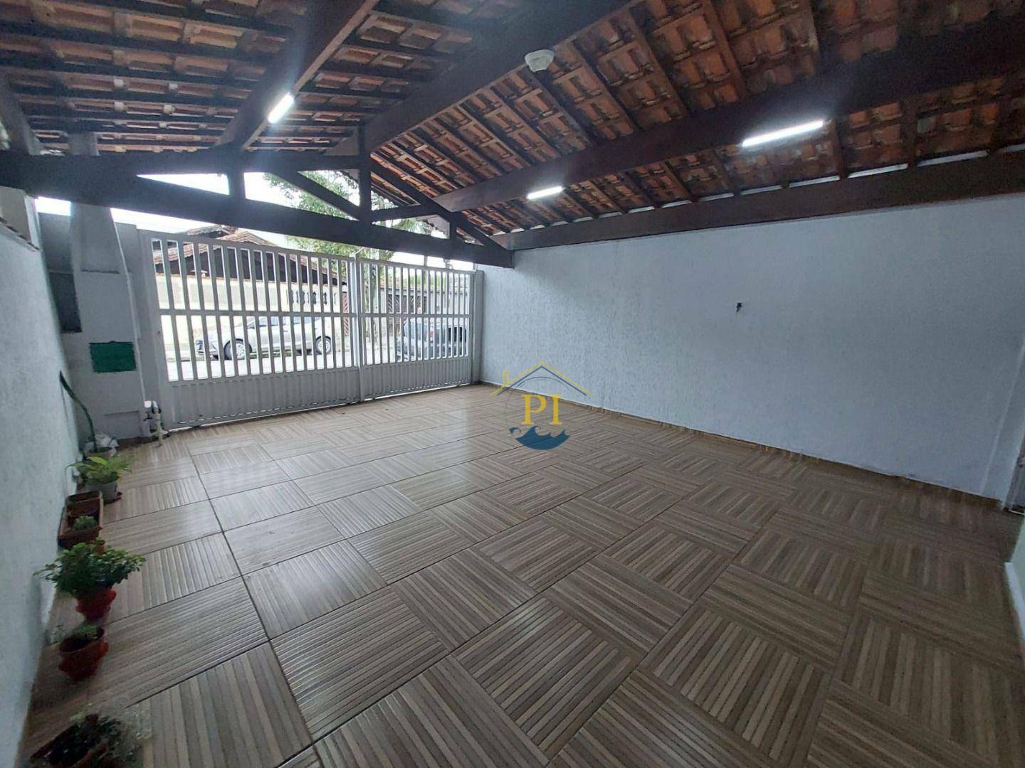 Casa à venda com 2 quartos, 75m² - Foto 1