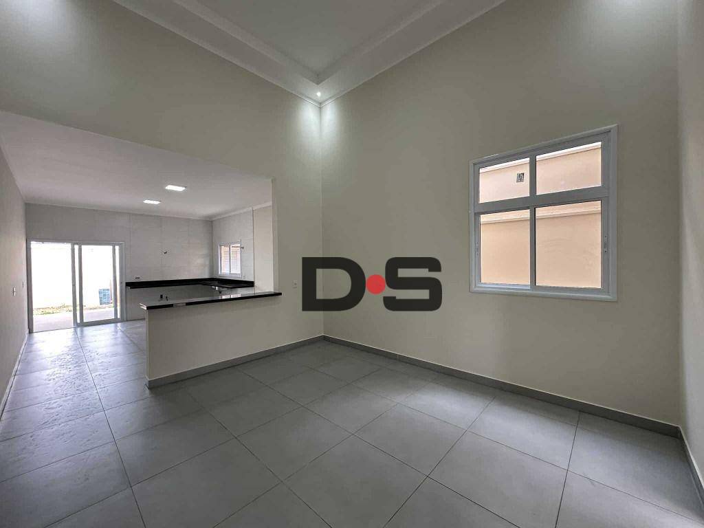 Casa à venda com 3 quartos, 130m² - Foto 2