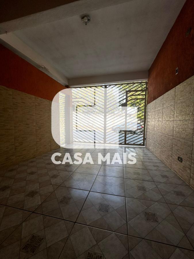 Casa à venda com 6 quartos, 250m² - Foto 2