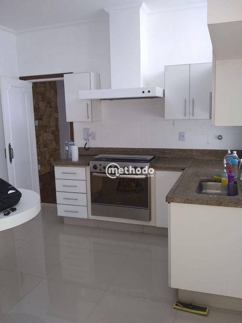 Casa à venda com 3 quartos, 220m² - Foto 5