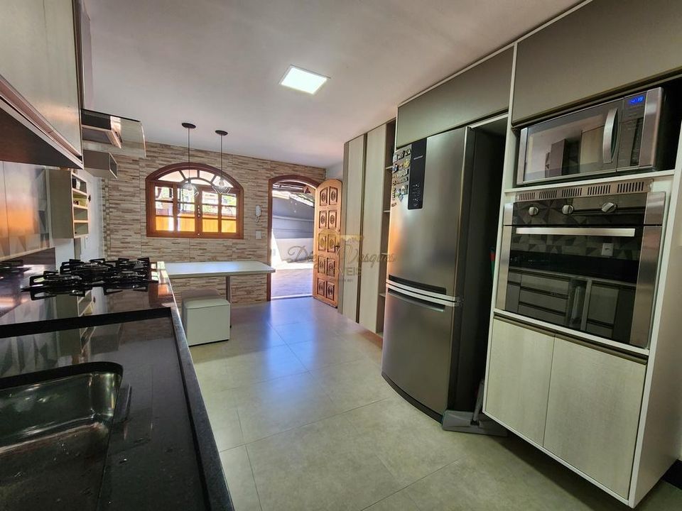 Casa à venda com 3 quartos, 170m² - Foto 25