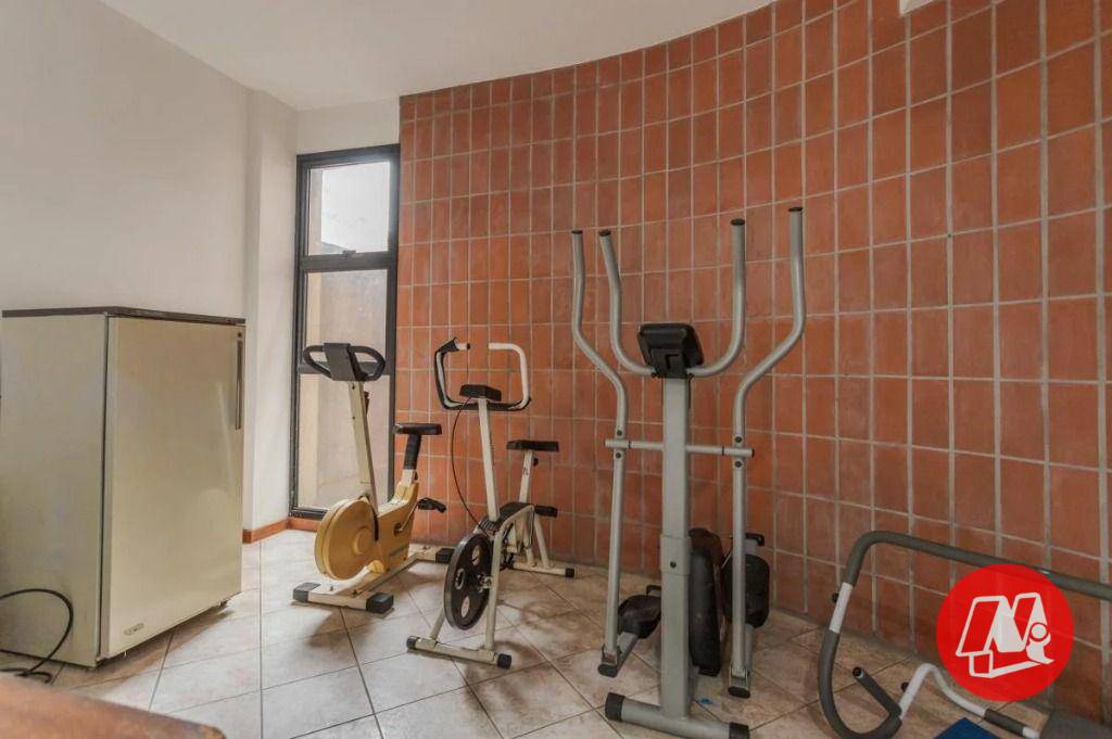 Apartamento para alugar com 3 quartos, 206m² - Foto 35
