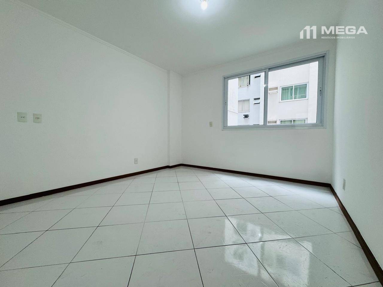 Apartamento à venda com 3 quartos, 130m² - Foto 9