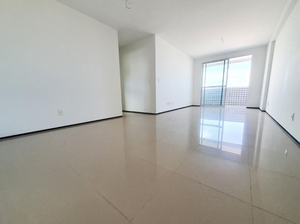 Apartamento à venda com 3 quartos, 115m² - Foto 3