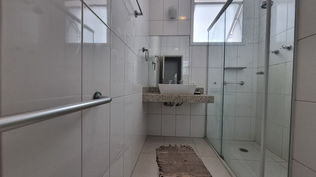 Apartamento à venda com 3 quartos, 198m² - Foto 12