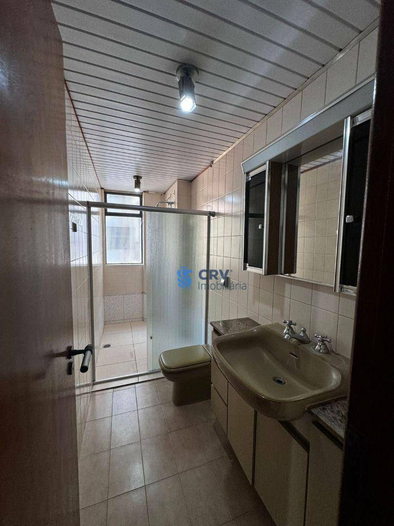 Apartamento para alugar com 3 quartos, 132m² - Foto 14