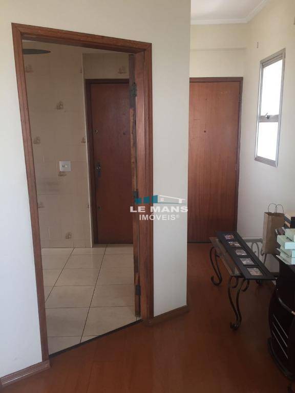 Apartamento à venda com 3 quartos, 101m² - Foto 11