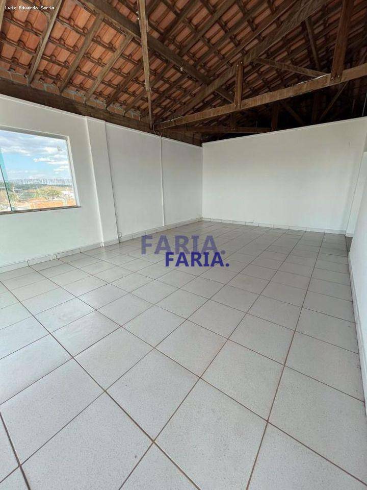 Casa à venda com 8 quartos, 870m² - Foto 17