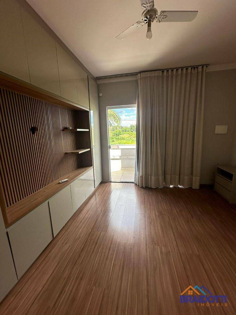 Casa à venda com 3 quartos, 202m² - Foto 15