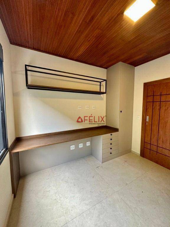 Sobrado à venda com 5 quartos, 396m² - Foto 55