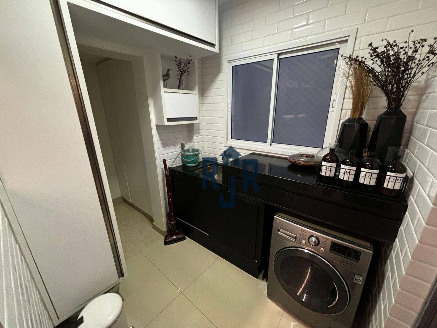 Apartamento à venda com 3 quartos, 150m² - Foto 5