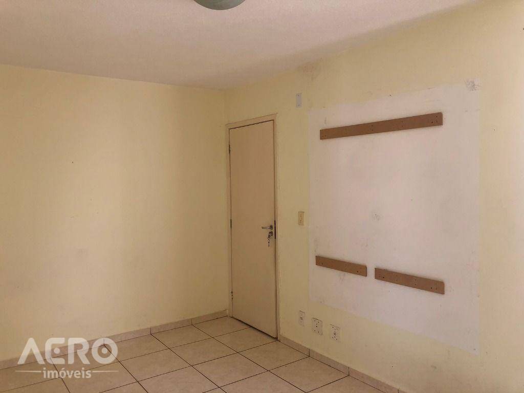 Apartamento à venda com 2 quartos, 47m² - Foto 2