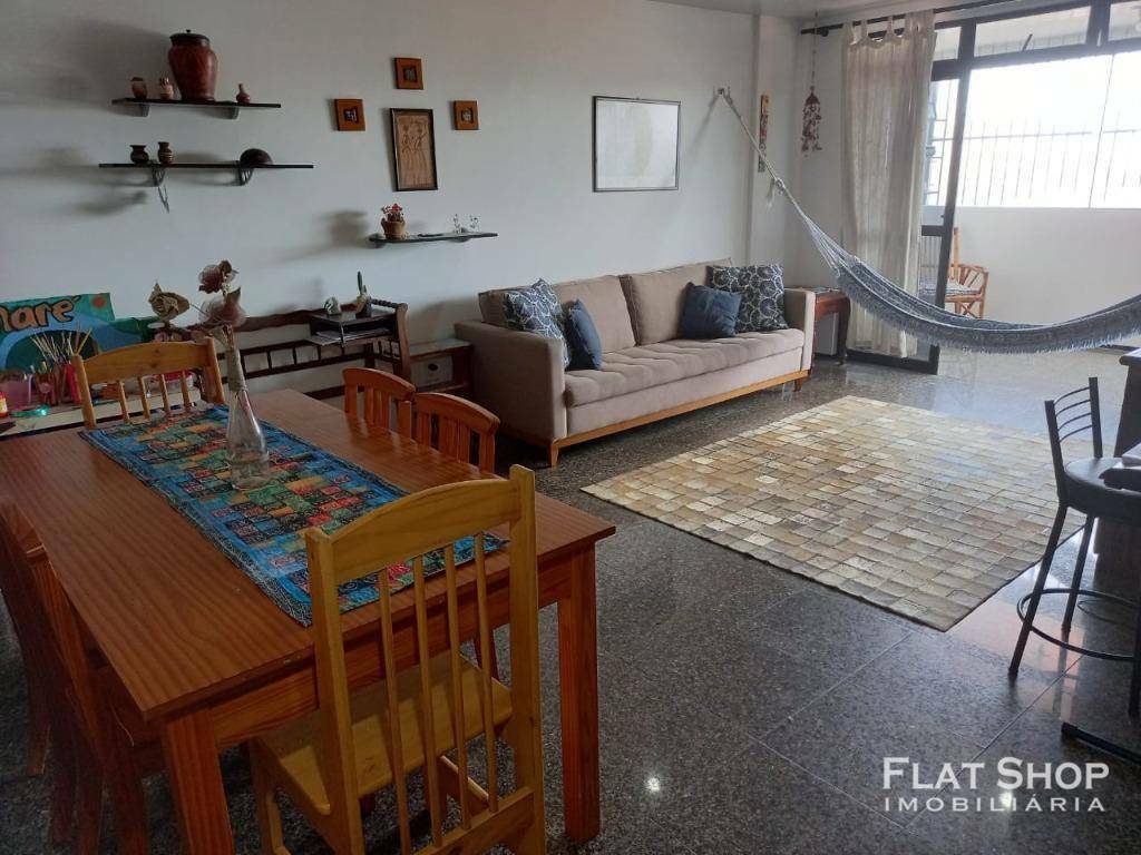 Apartamento à venda com 3 quartos, 134m² - Foto 2