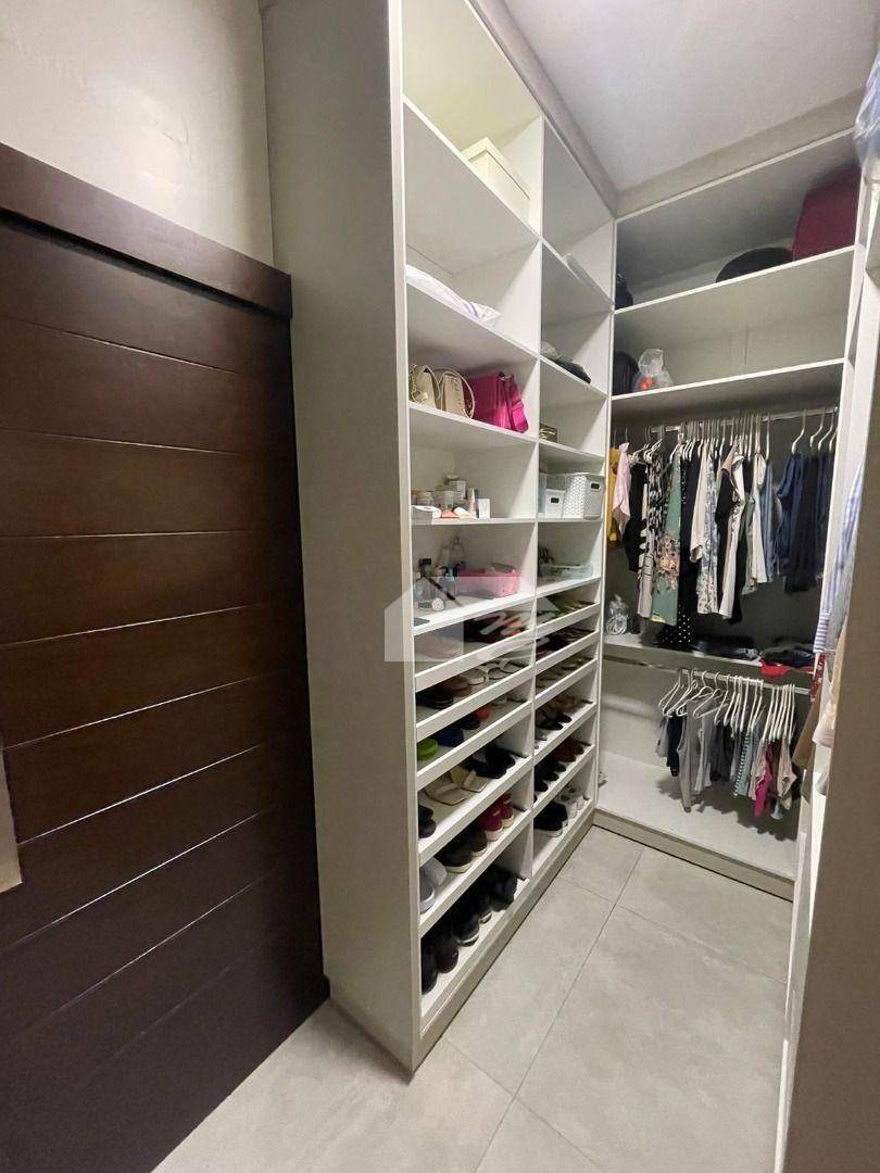 Casa à venda com 4 quartos, 250m² - Foto 20
