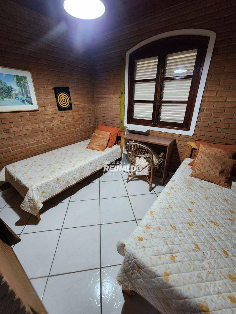 Casa de Condomínio à venda com 4 quartos, 373m² - Foto 4