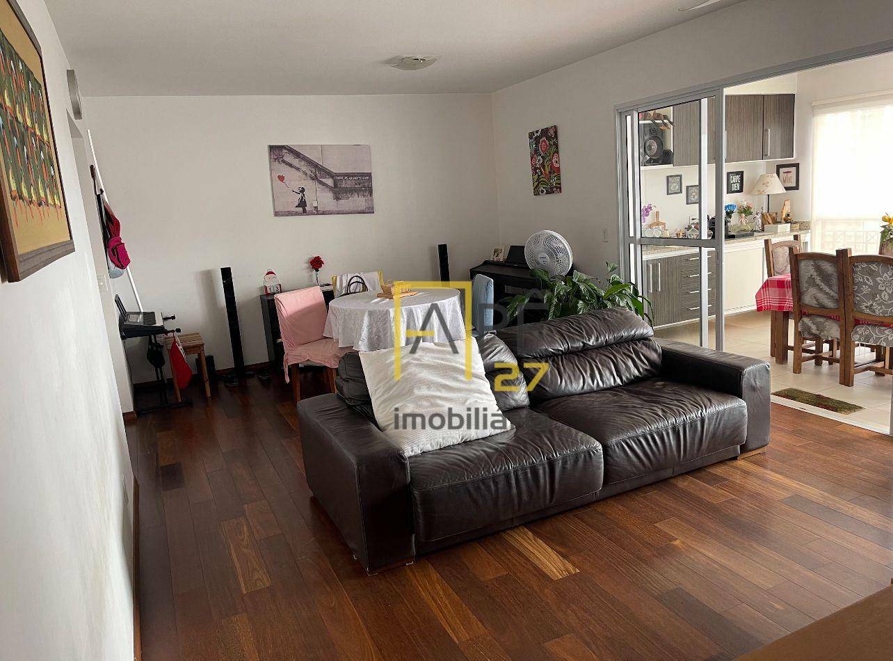 Apartamento à venda com 4 quartos, 150m² - Foto 4