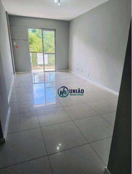 Apartamento à venda com 2 quartos, 72m² - Foto 1