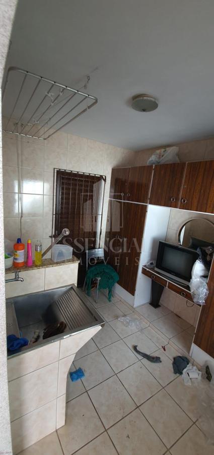 Casa à venda com 3 quartos, 360m² - Foto 17