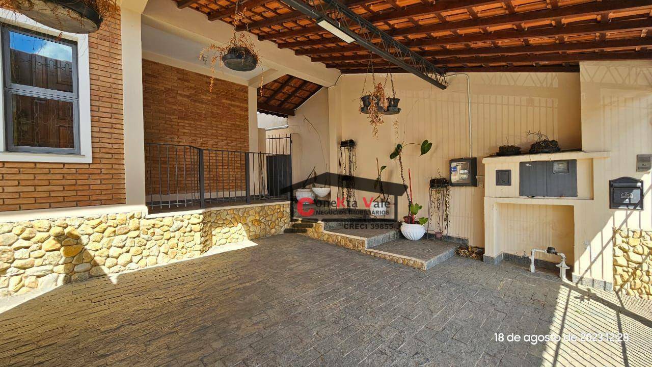 Sobrado à venda com 4 quartos, 200m² - Foto 15