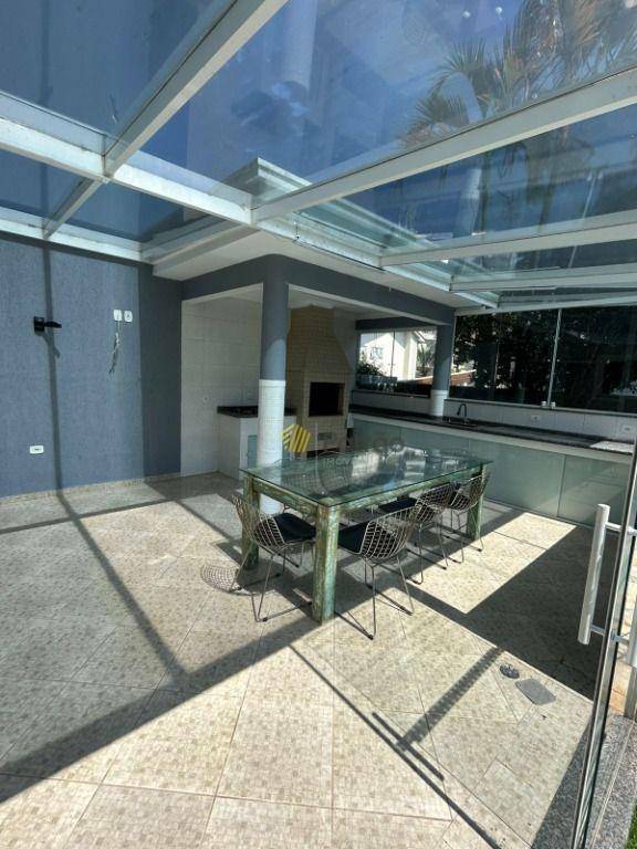 Casa de Condomínio para alugar com 4 quartos, 385m² - Foto 24