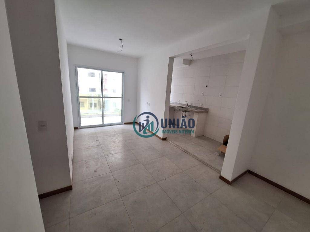 Apartamento à venda com 2 quartos, 63m² - Foto 2