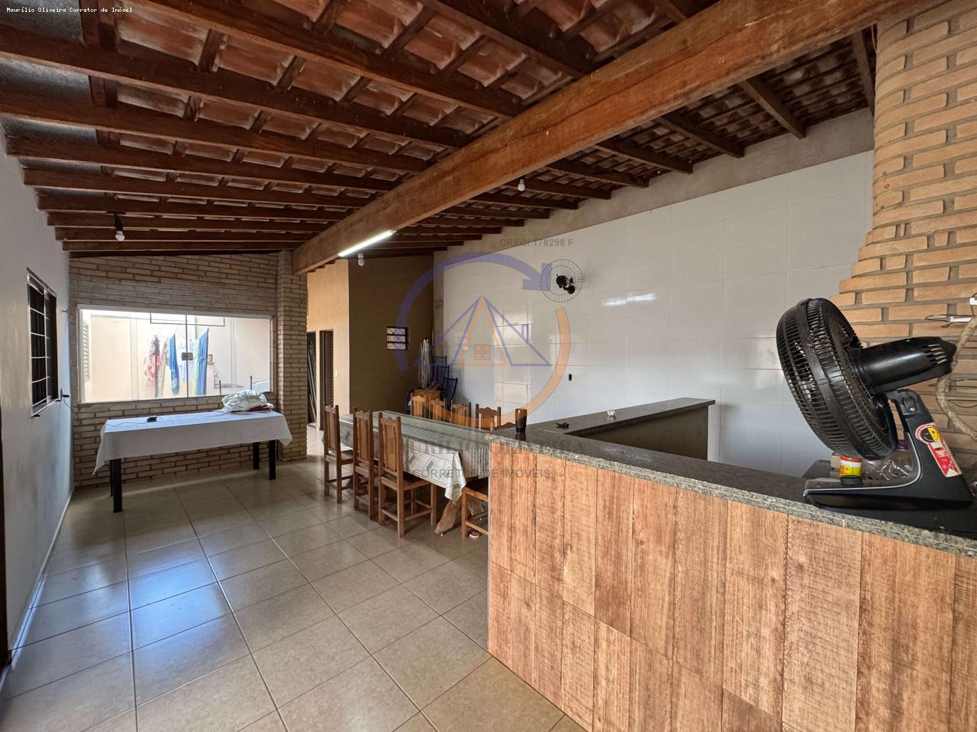 Casa à venda com 3 quartos, 200m² - Foto 12