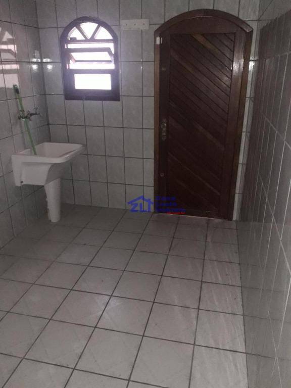 Sobrado à venda com 3 quartos, 200m² - Foto 15