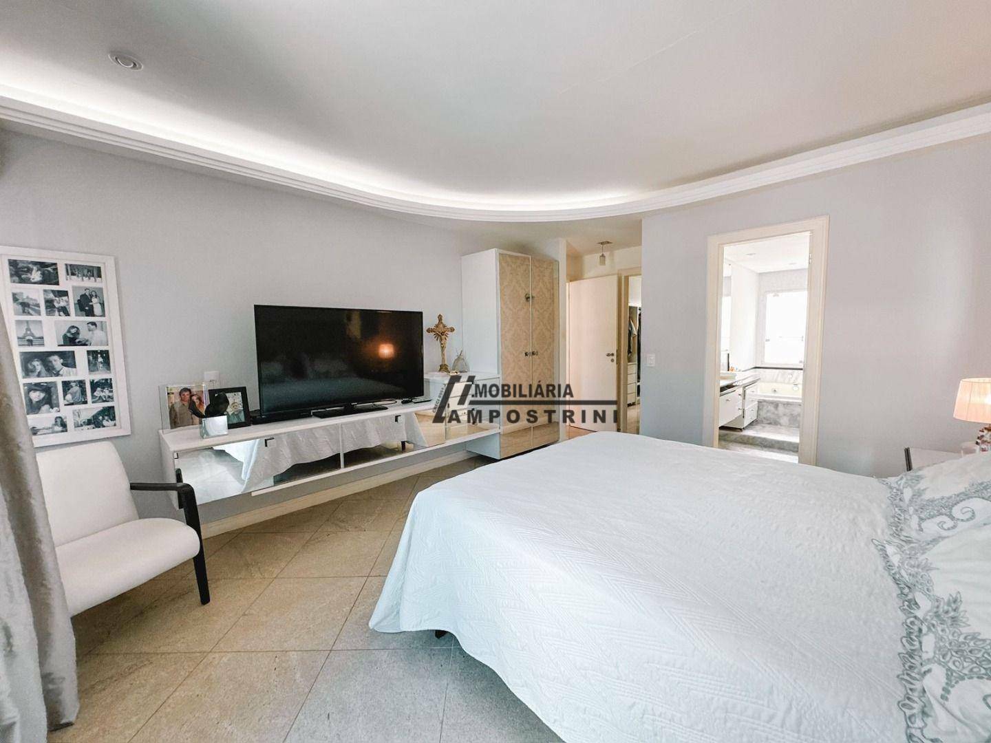 Casa à venda com 4 quartos, 440m² - Foto 22