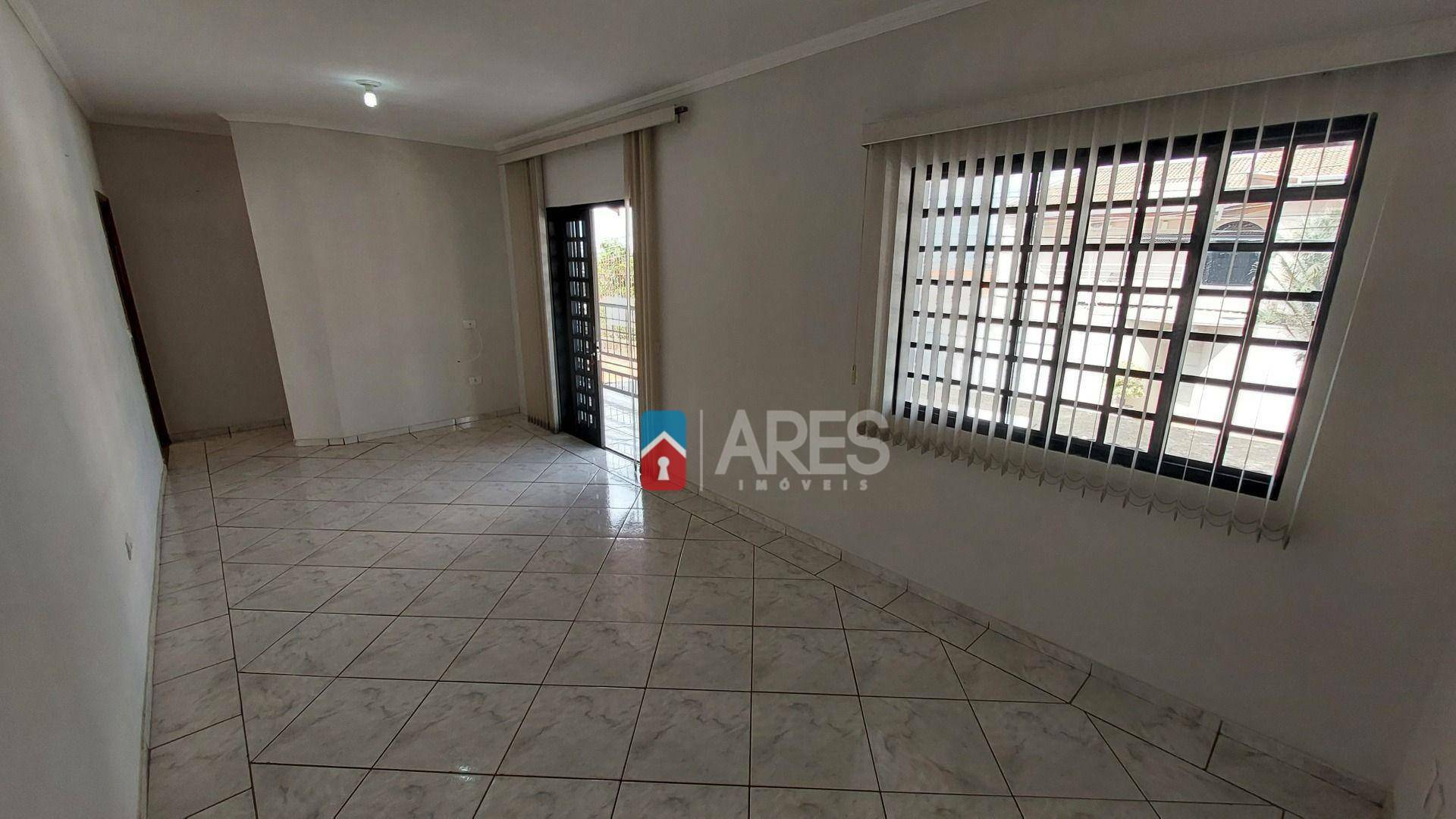 Casa para alugar com 3 quartos, 210m² - Foto 13