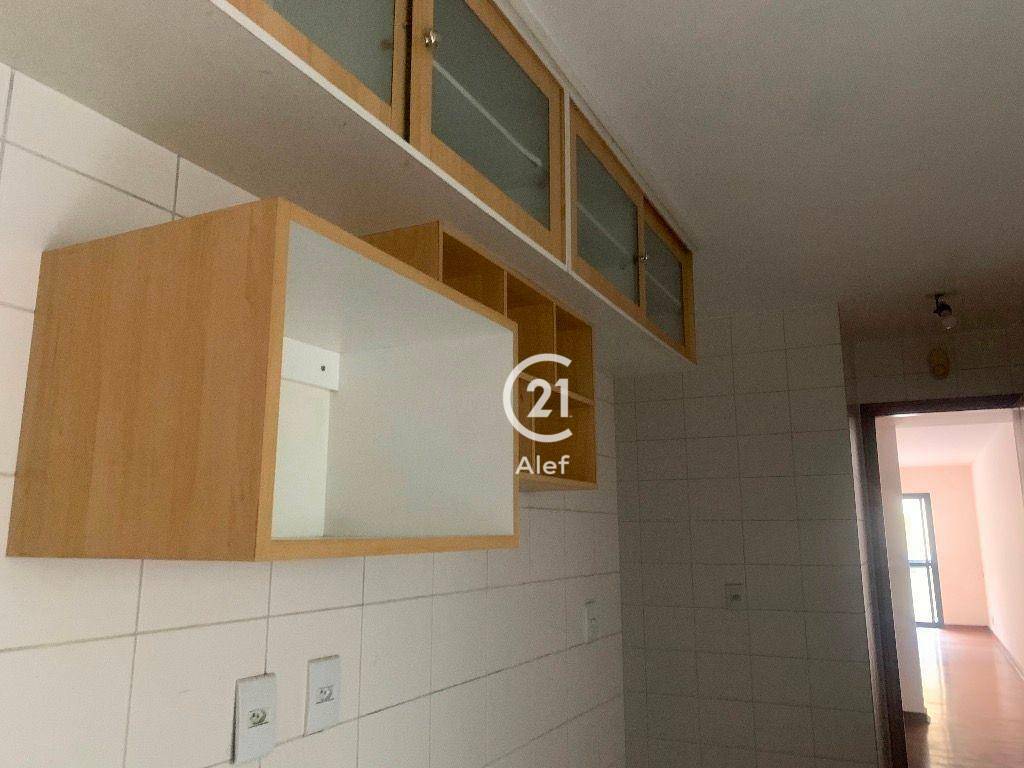 Apartamento para alugar com 3 quartos, 130m² - Foto 4