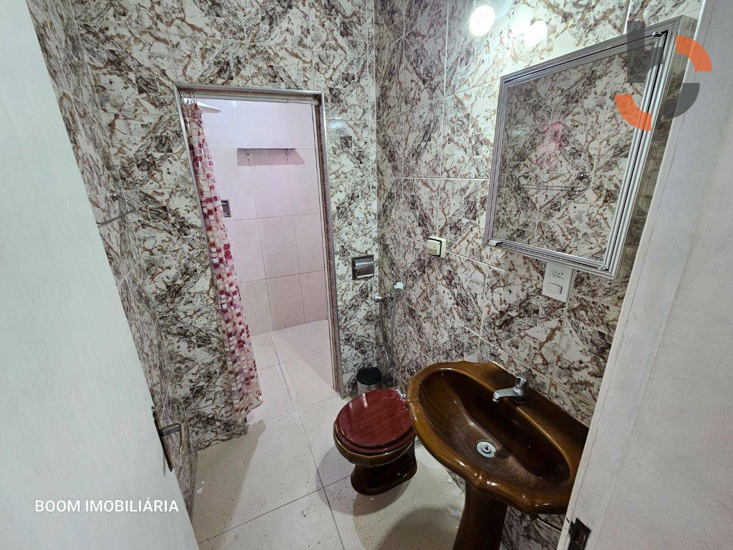 Casa à venda com 6 quartos, 210m² - Foto 50