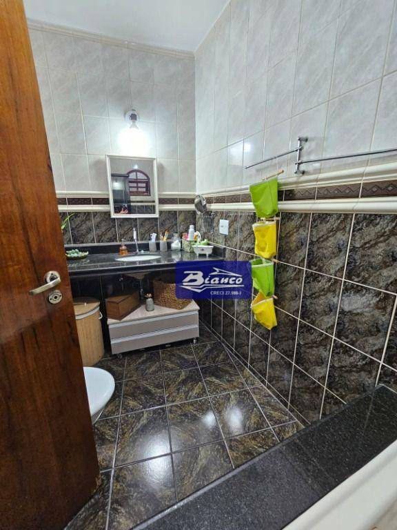 Sobrado à venda com 3 quartos, 206m² - Foto 11