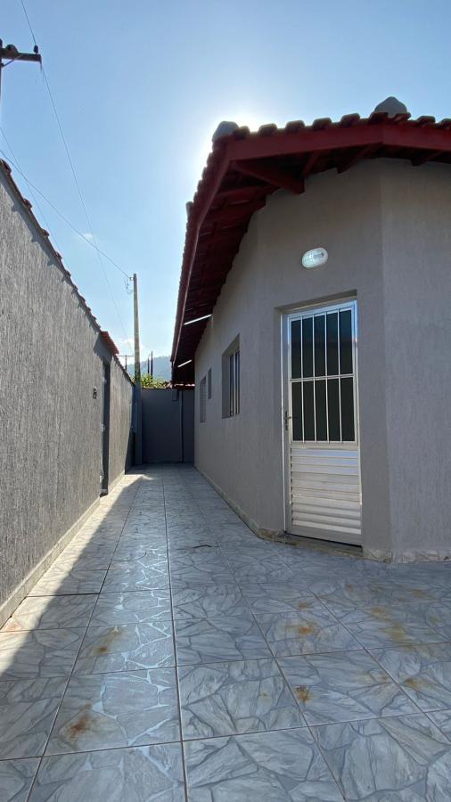 Casa à venda com 2 quartos, 60m² - Foto 1