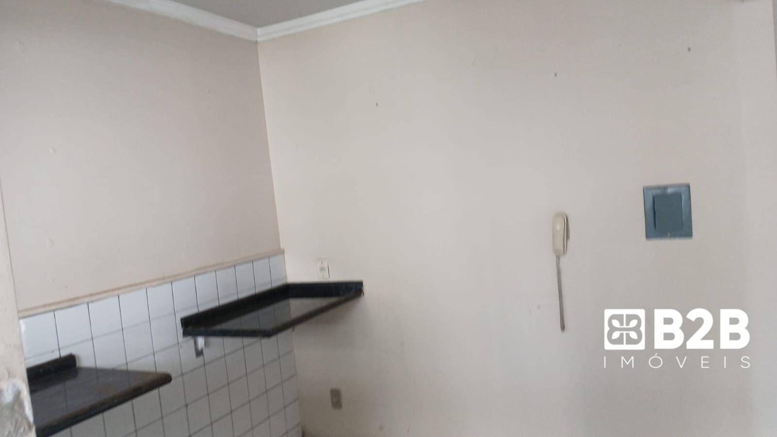 Apartamento à venda com 2 quartos, 46m² - Foto 3