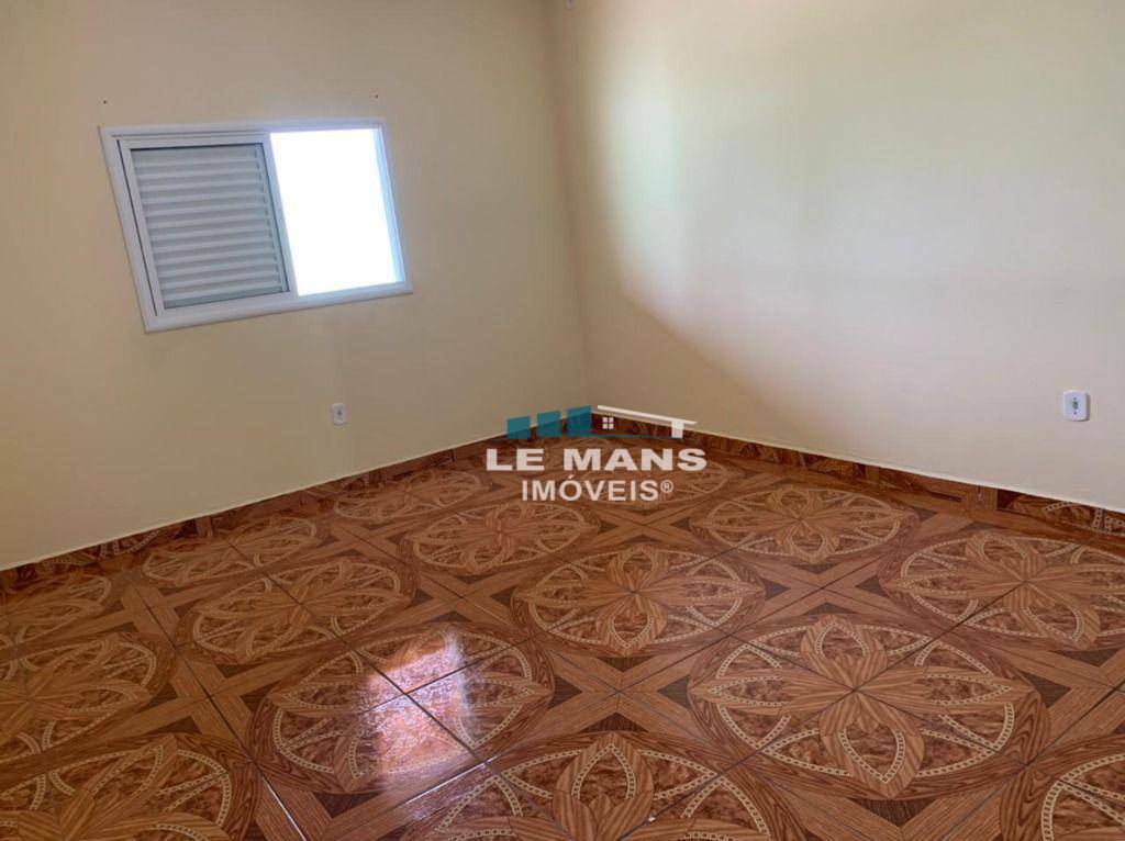 Casa à venda com 3 quartos, 211m² - Foto 13