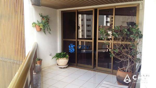 Apartamento à venda com 3 quartos, 170m² - Foto 10