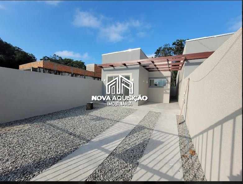 Casa à venda com 3 quartos, 150m² - Foto 1