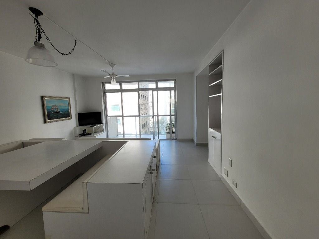 Apartamento à venda e aluguel com 3 quartos, 130m² - Foto 3