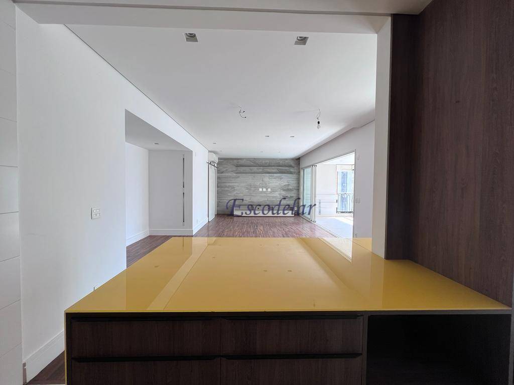 Apartamento para alugar com 3 quartos, 158m² - Foto 11