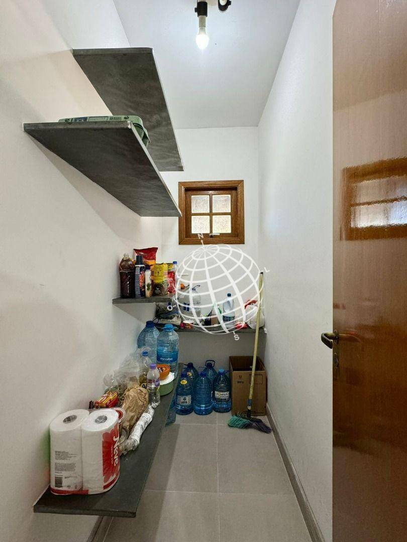 Casa para alugar com 5 quartos, 220m² - Foto 27