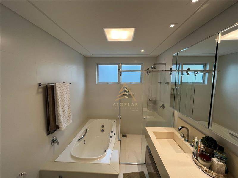 Apartamento à venda com 3 quartos, 179m² - Foto 18