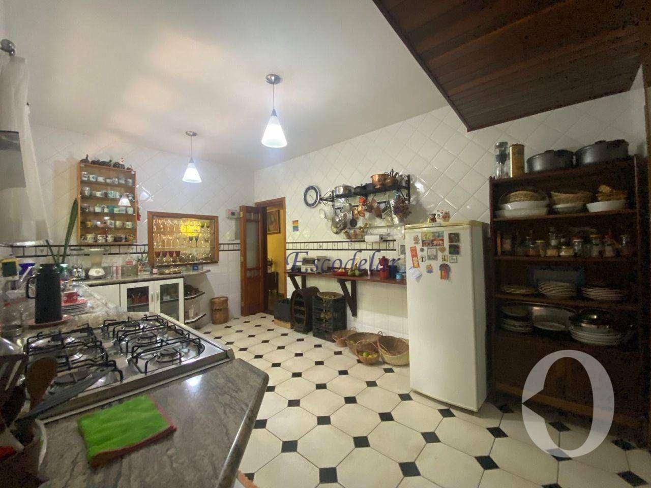 Casa de Condomínio à venda com 4 quartos, 840m² - Foto 28