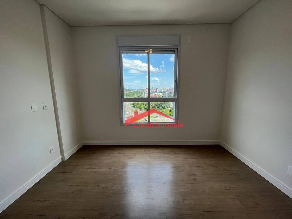 Apartamento à venda com 3 quartos, 121m² - Foto 24