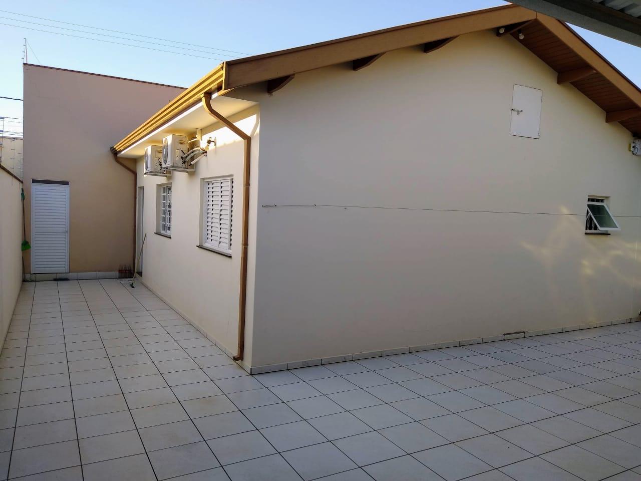 Casa à venda com 3 quartos, 250m² - Foto 16