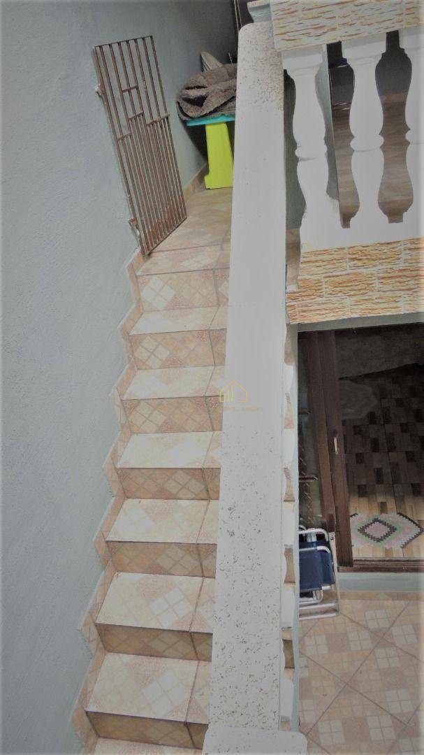 Sobrado à venda e aluguel com 4 quartos, 180m² - Foto 64