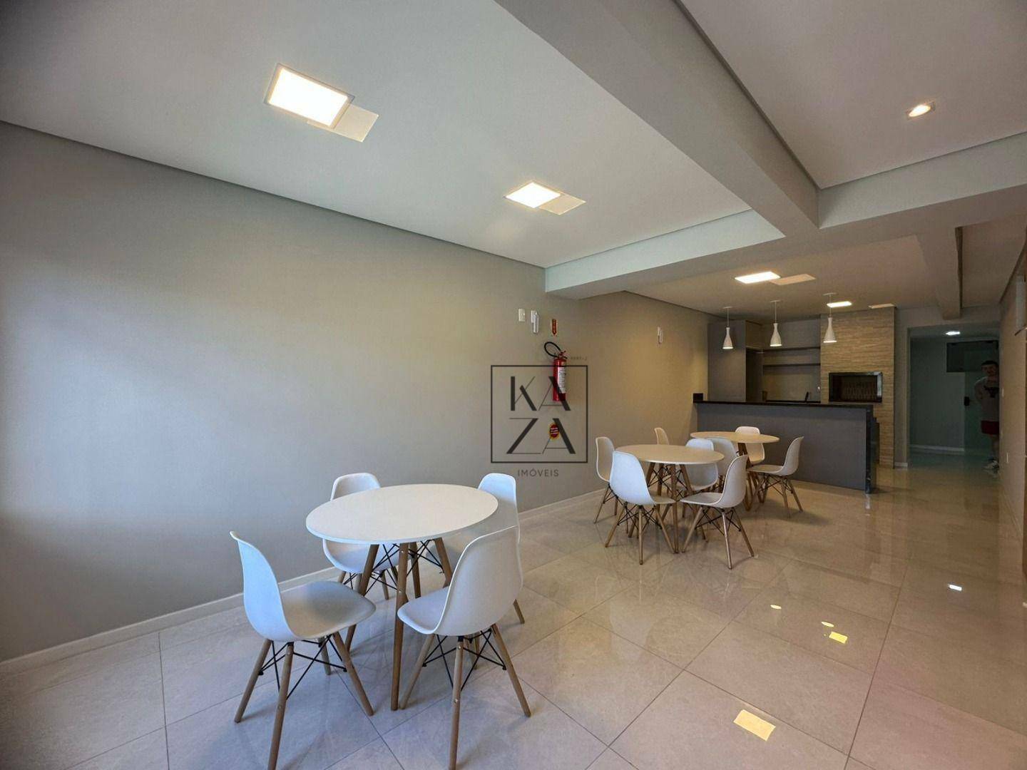 Apartamento à venda com 2 quartos, 62m² - Foto 10