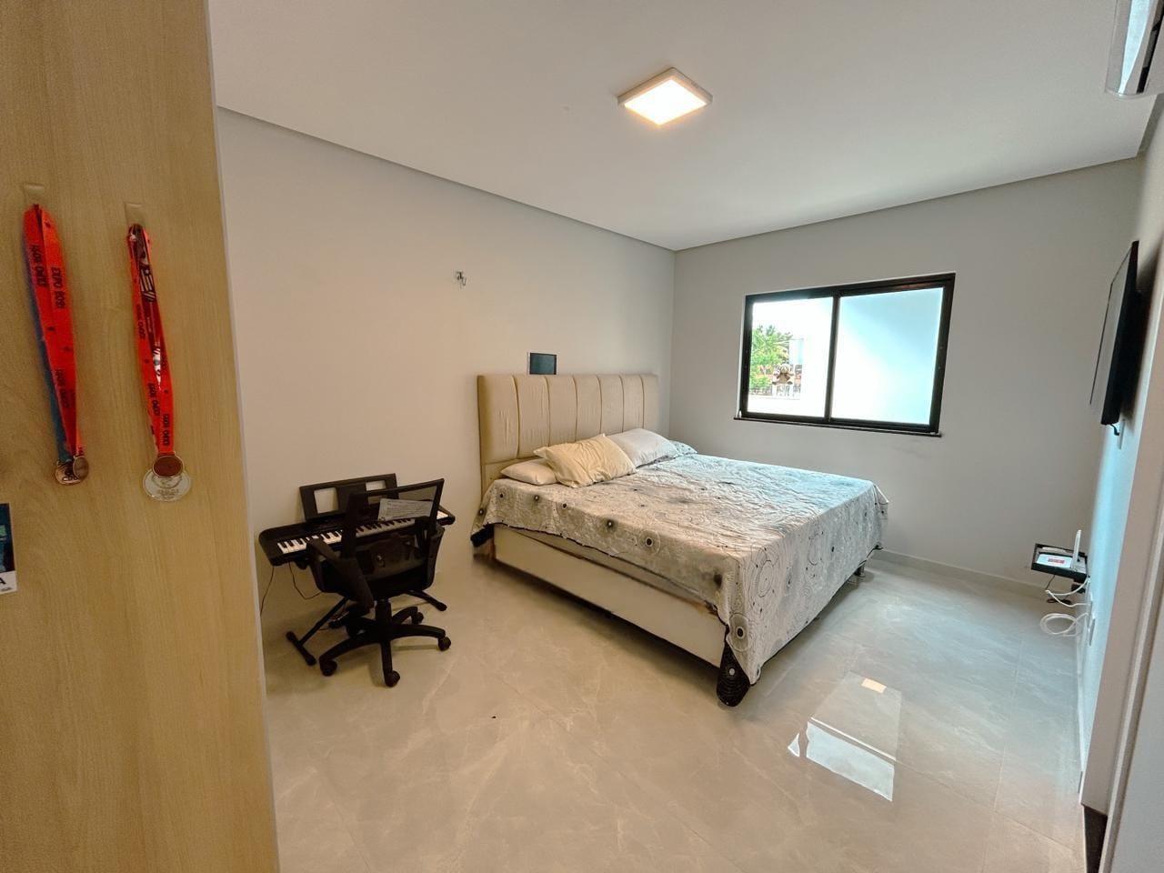 Casa à venda com 4 quartos, 165m² - Foto 15